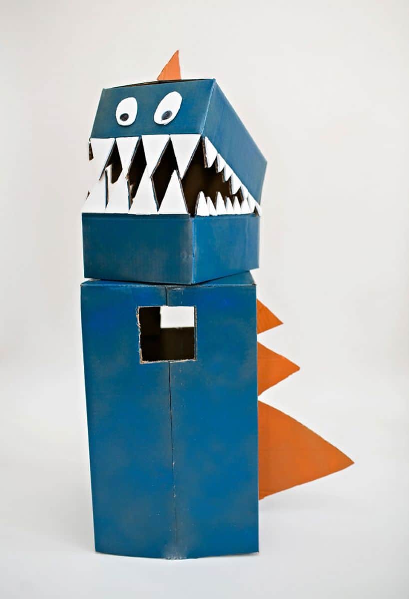 DIY: Costume Dinosaure en Carton – Rex Le Dinosaure