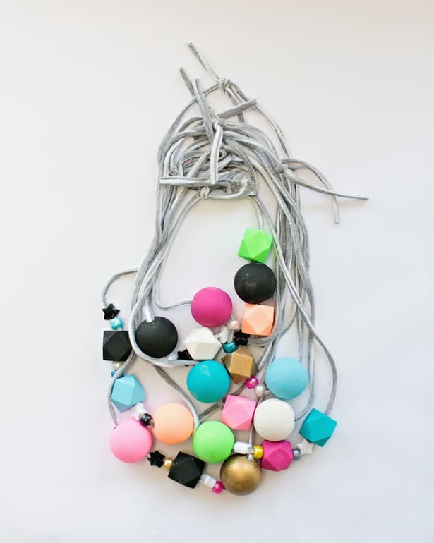 T shirt necklace with beads discount