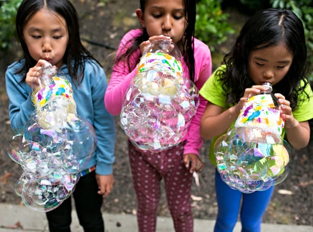 DIY recycled bottle bubble blower 