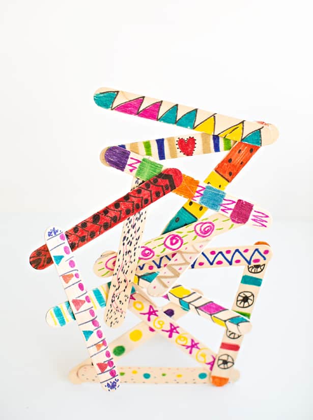 EASY POPSICLE STICK ART SCULPTURES WITH KIDS