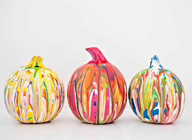 SQUEEZE PAINT PUMPKIN ART: EASY NO CARVE PUMPKIN IDEA FOR KIDS