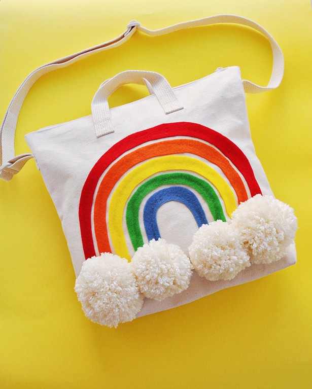 DIY RAINBOW POM POM TOTE BAG