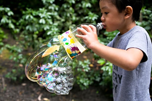 DIY recycled bottle bubble blower 