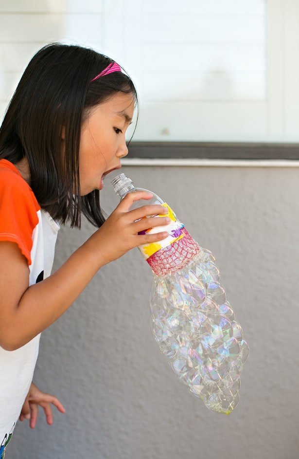 DIY recycled bottle bubble blower 