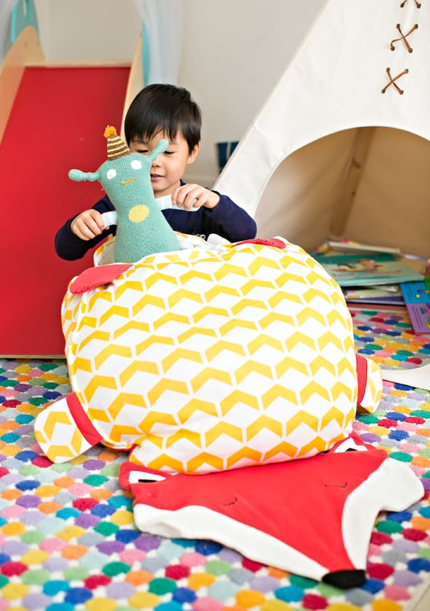 CUTE ANIMAL PLAYMATS FROM PERIPOP DOUBLE AS CUSHIONS OR BLANKETS