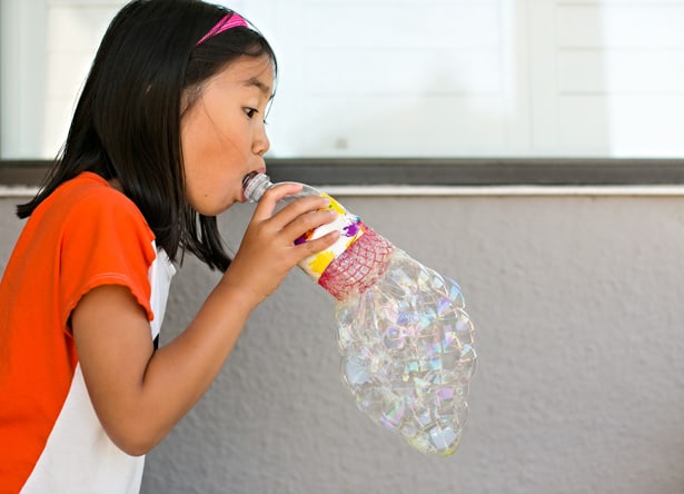 DIY recycled bottle bubble blower 