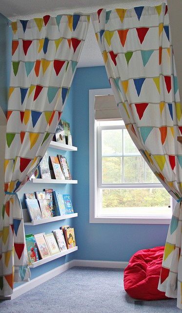 Cozy and creative reading nooks for kids that encourage reading in inspiring kids' rooms and spaces.