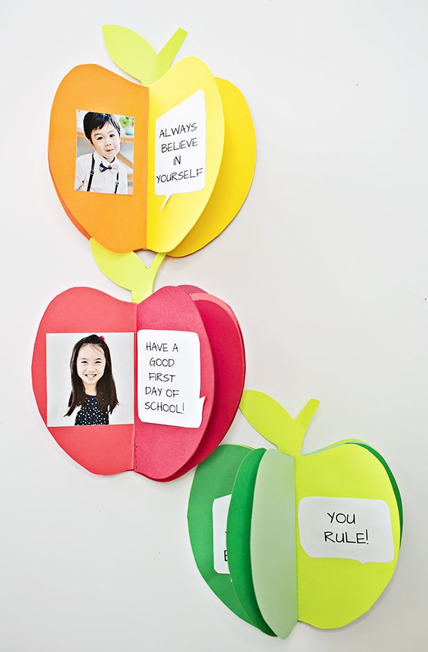 Create a cute keepsake and give your kids a boost of confidence as they go back to school with this fun 3D paper apple book (with free printable)!