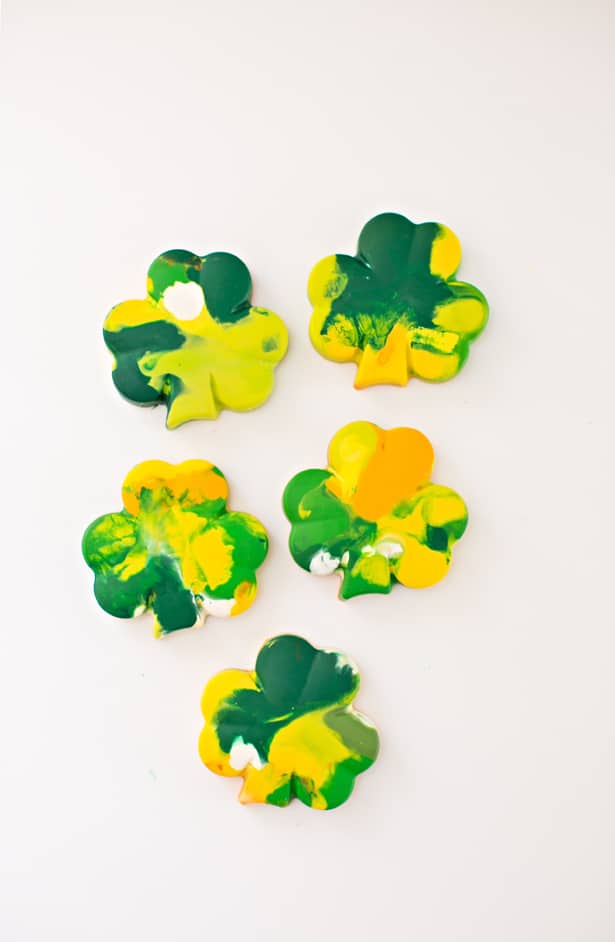 ST. PATRICK'S DAY SHAMROCK CRAYONS