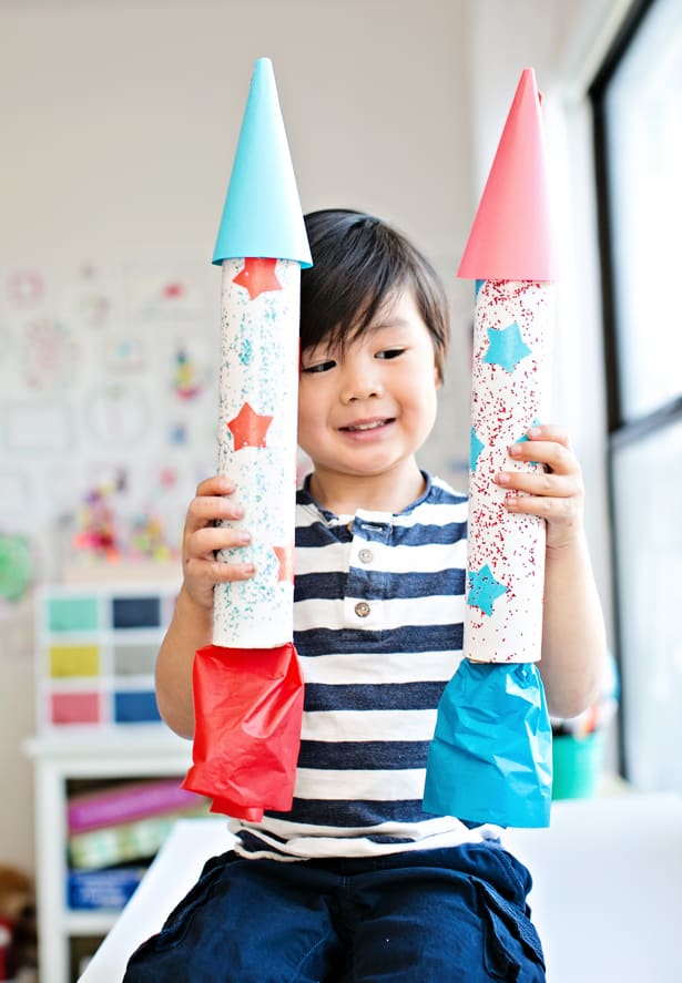 EASY DIY CARDBOARD ROCKET SHIP