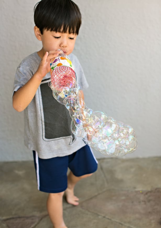 DIY recycled bottle bubble blower 