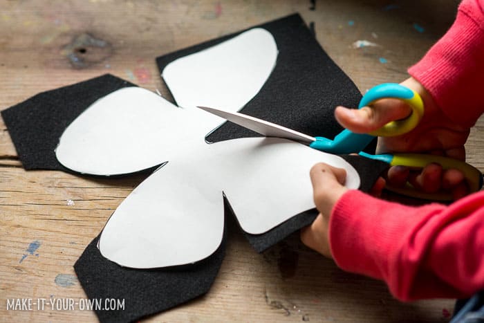 DESIGN BUTTERFLY WINGS WITH LOOSE PARTS - CRAFT FOR KIDS