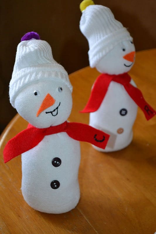 hello, Wonderful - MAKE A NO SEW SOCK SNOWMAN