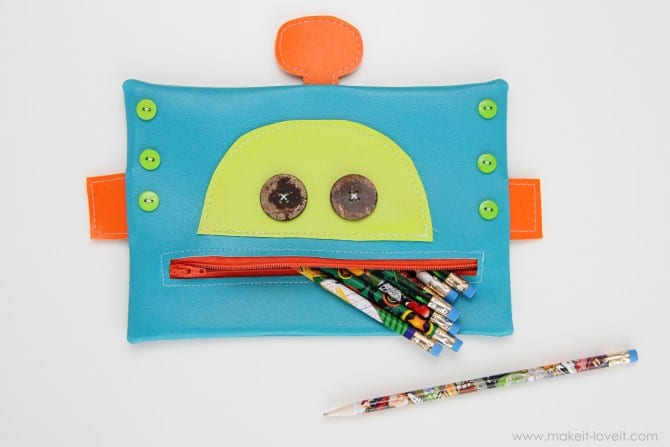DIY Adorable Slide Pencil Pouch, DIY Cute Pencil Pouch for kids #crafts  #diy #easy #howto #crazeeCrafts #5minutecrafts #cutecrafts #school #pencil  #creative #ideas #homemade #handmade, By CrazeeCrafts