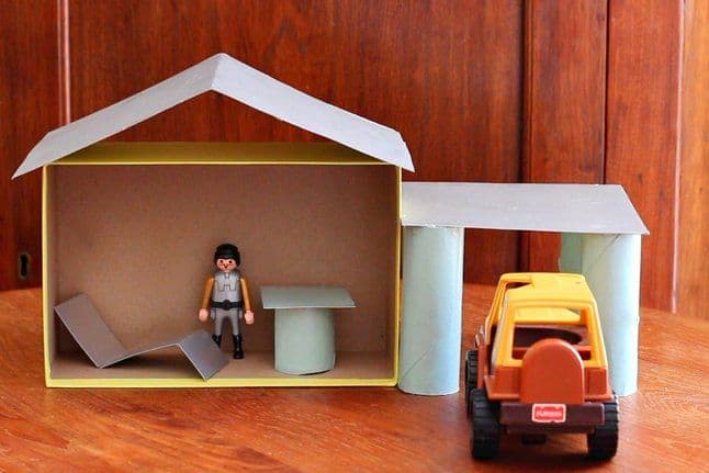 10 INVENTIVE SHOEBOX CRAFTS