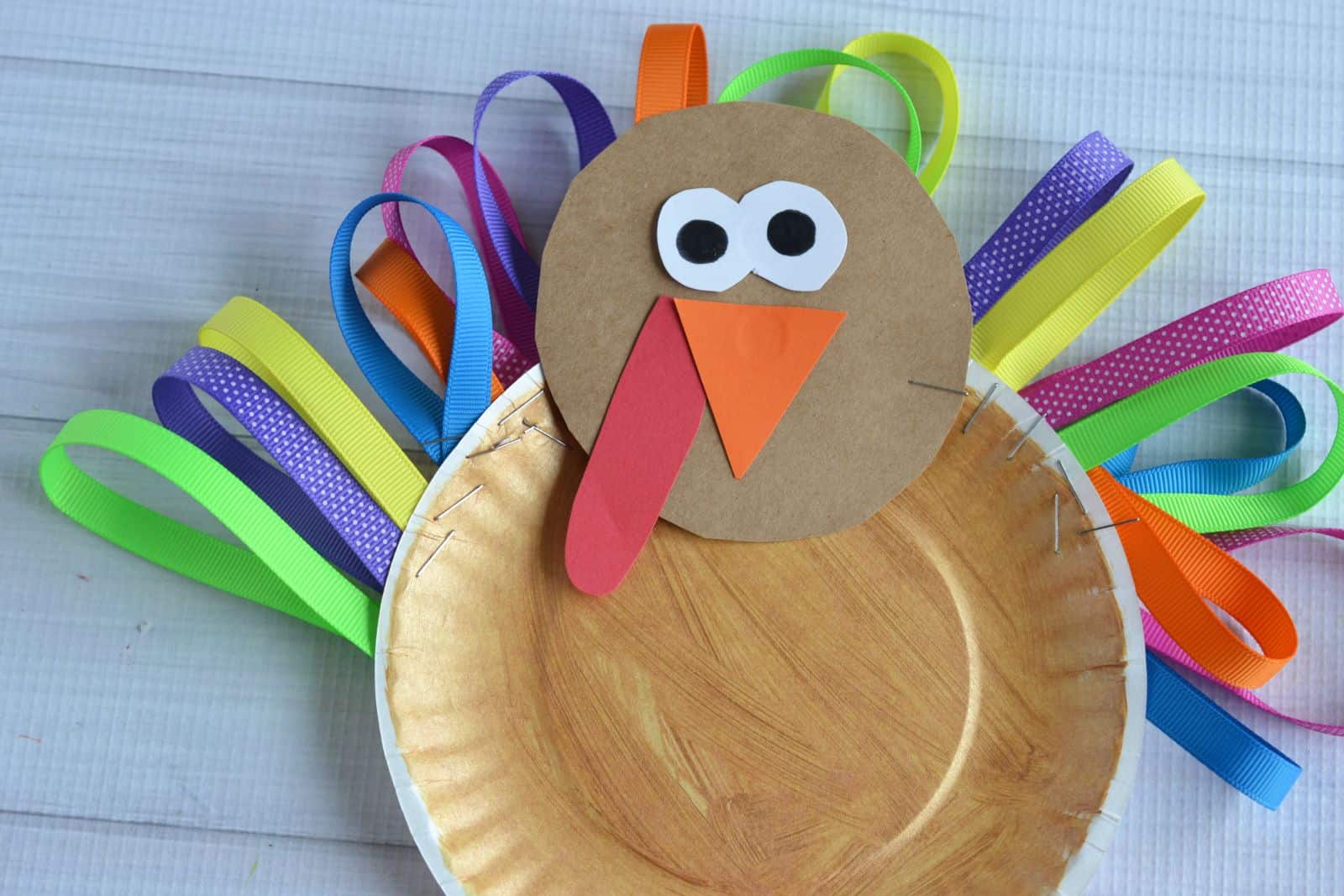 10 ARTSY TURKEY PROJECTS KIDS CAN MAKE TO CELEBRATE