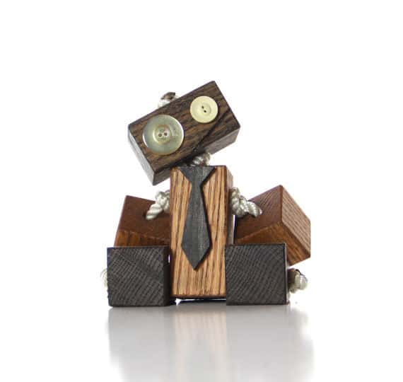 QUIRKY AND CUTE WOOD ROBOT TOY