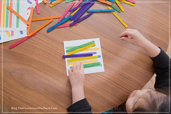 10 FUN WAYS TO PLAY WITH POPSICLE STICKS