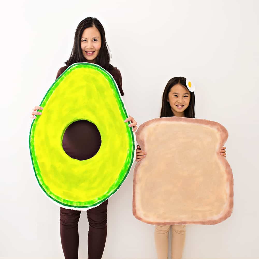 EASY DIY AVOCADO MATERNITY PREGNANCY COSTUME