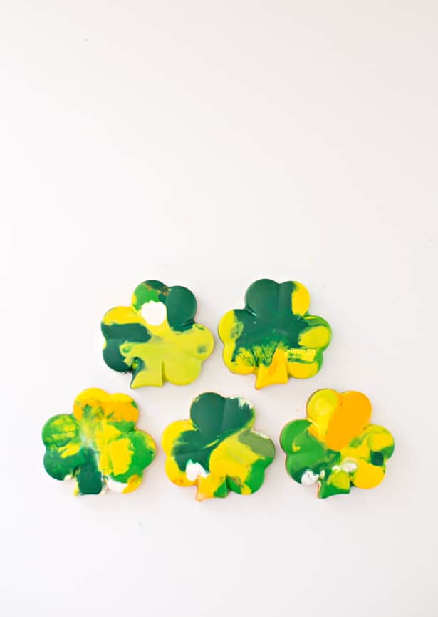 ST. PATRICK'S DAY SHAMROCK CRAYONS