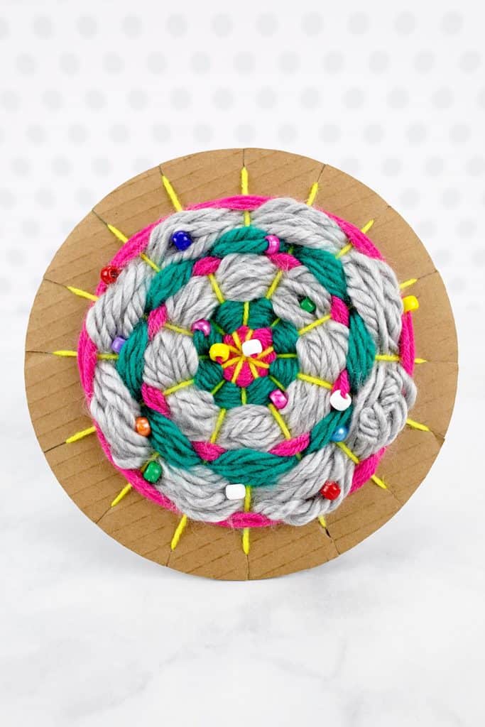 EASY CARDBOARD CIRCLE WEAVING FOR KIDS