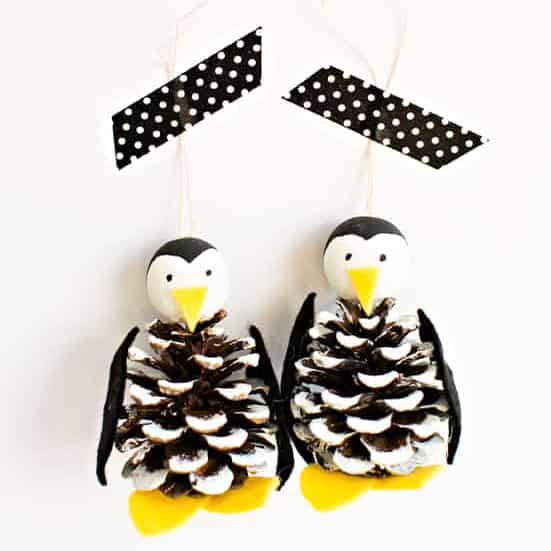 CUTE PINE CONE PENGUIN ORNAMENT  CHRISTMAS CRAFT