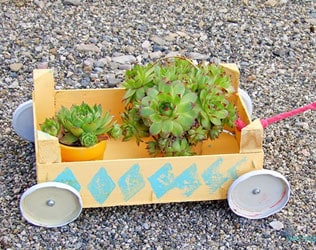 DIY RECYCLED TOY CART