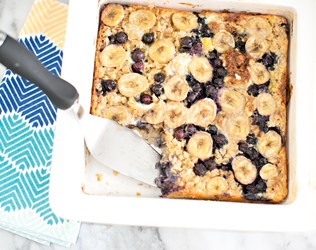 EASY BLUEBERRY BANANA OATMEAL BREAKFAST CAKE