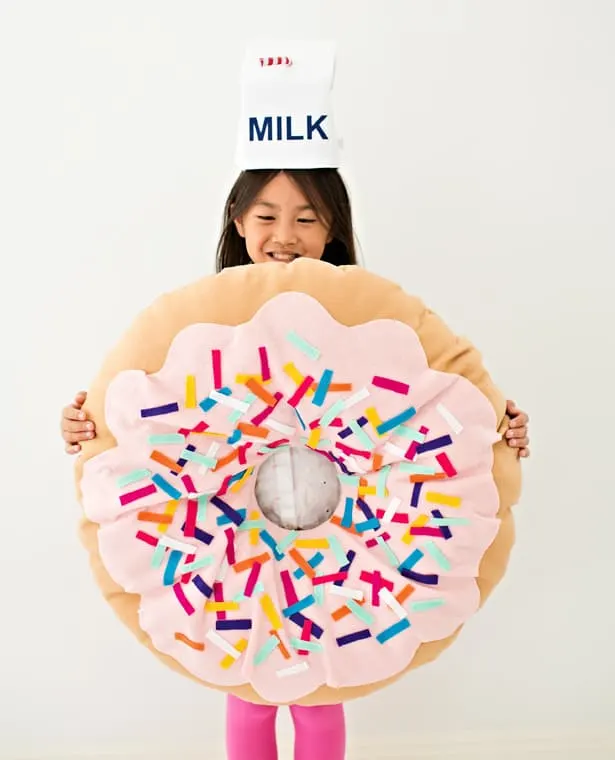 DIY NO-SEW FELT DONUT COSTUME FOR KIDS