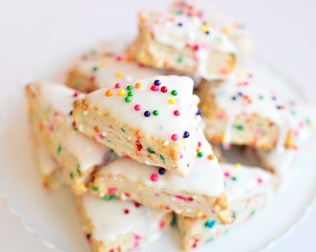 THESE HOMEMADE FUNFETTI MINI SCONES ARE FUN FOR ANY CELEBRATION