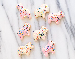 HOMEMADE ICED ANIMAL COOKIES
