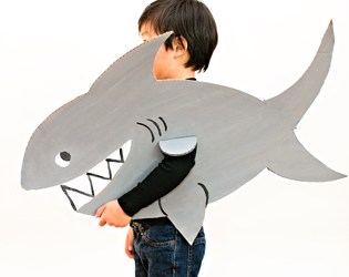 EASY SHARK CARDBOARD COSTUME FOR KIDS