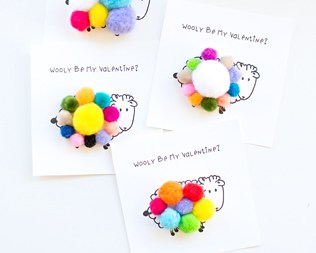 SHEEP  POM-POM FREE VALENTINE PRINTABLE CARD