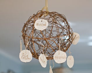 MAKE A RUSTIC THANKSGIVING GRATITUDE SPHERE