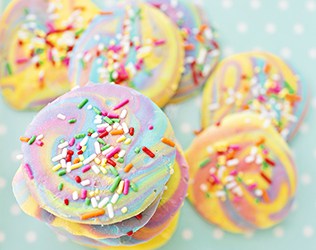 MAKE A GIANT STICKY WALL CONFETTI RAINBOW