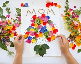 MOTHER’S DAY FLOWER ART WITH FREE PRINTABLE