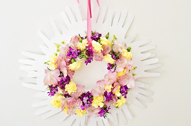 HANDPRINT FLOWER WREATH