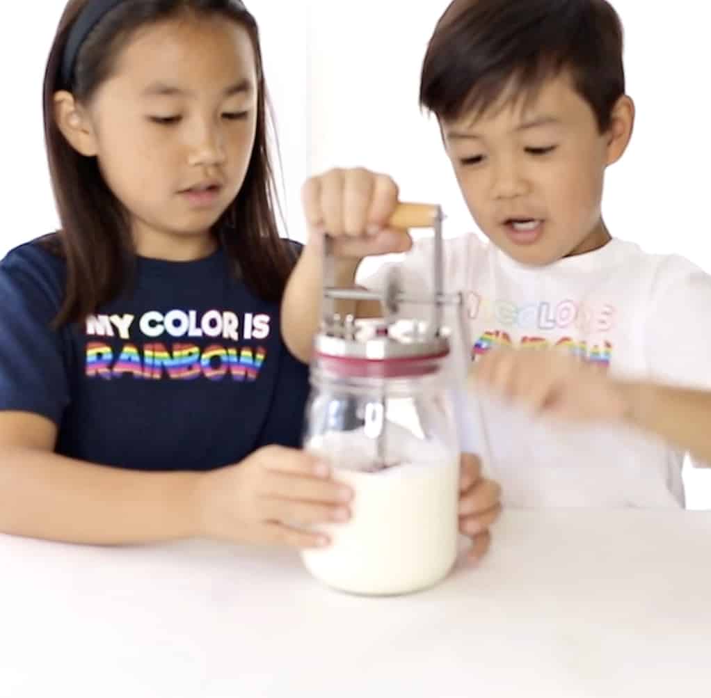 6howtomakehomemadebutterwithkids1 Hello Wonderful