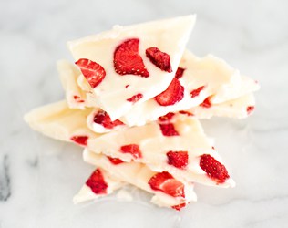 12 BERRYLICIOUS STRAWBERRY TREATS FOR KIDS
