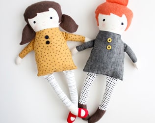 12 ADORABLE DOLLS AND SOFTIES TO MAKE