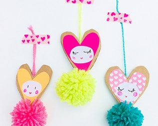 DIY VALENTINE POM POM HEART CARDS