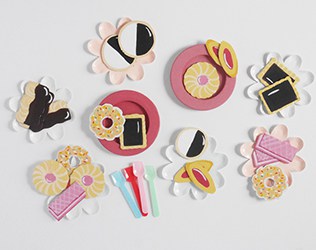 DIY your own set of adorable pretend play cookies from cardboard. A great recycled craft for kids!