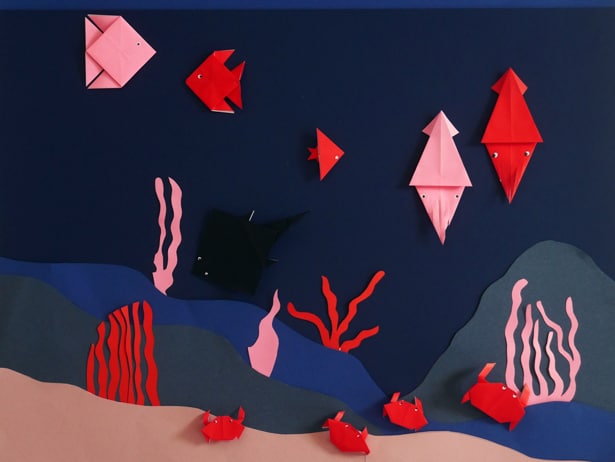 From a few sheets of paper, you can create your own undersea adventure! Full tutorial for this origami sea life craft on hello, Wonderful. 