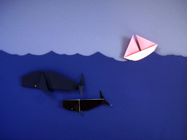 From a few sheets of paper, you can create your own undersea adventure! Full tutorial for this origami sea life craft on hello, Wonderful. 