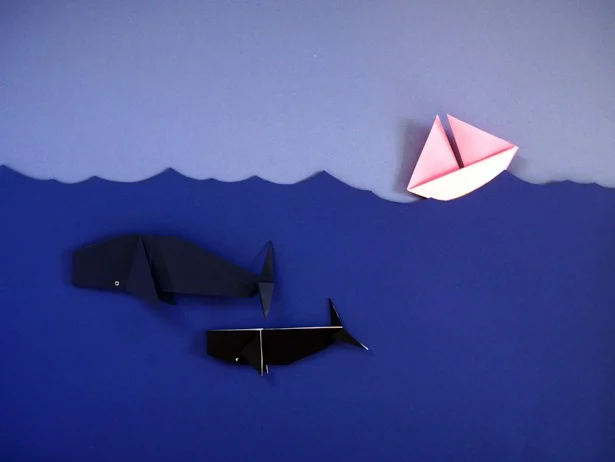 From a few sheets of paper, you can create your own undersea adventure! Full tutorial for this origami sea life craft on hello, Wonderful. 