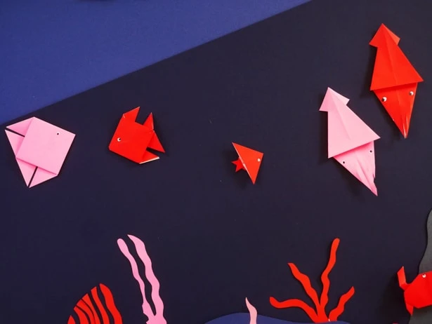 From a few sheets of paper, you can create your own undersea adventure! Full tutorial for this origami sea life craft on hello, Wonderful. 