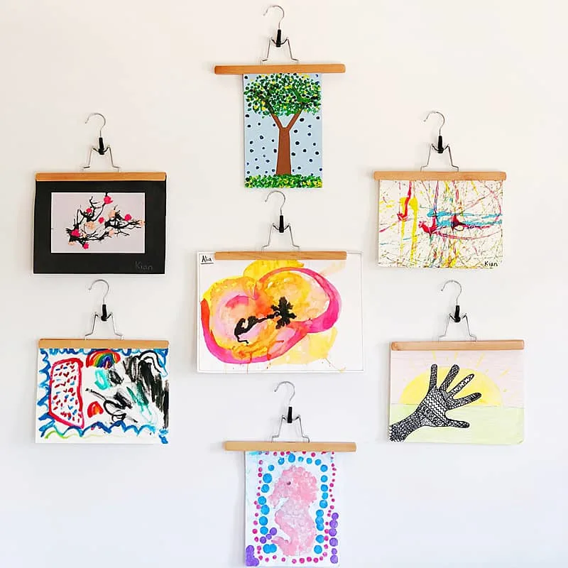 HOW TO SET UP A KIDS' ART GALLERY IN 10 MINUTES - hello, Wonderful