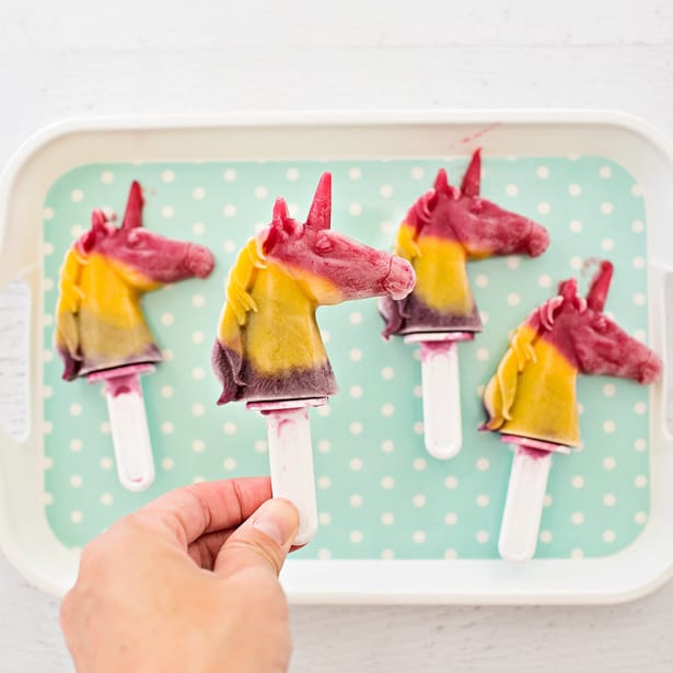 Make your own healthy and delicious rainbow unicorn fruit (and vegetable!) pops - a refreshing summer treat for kids!