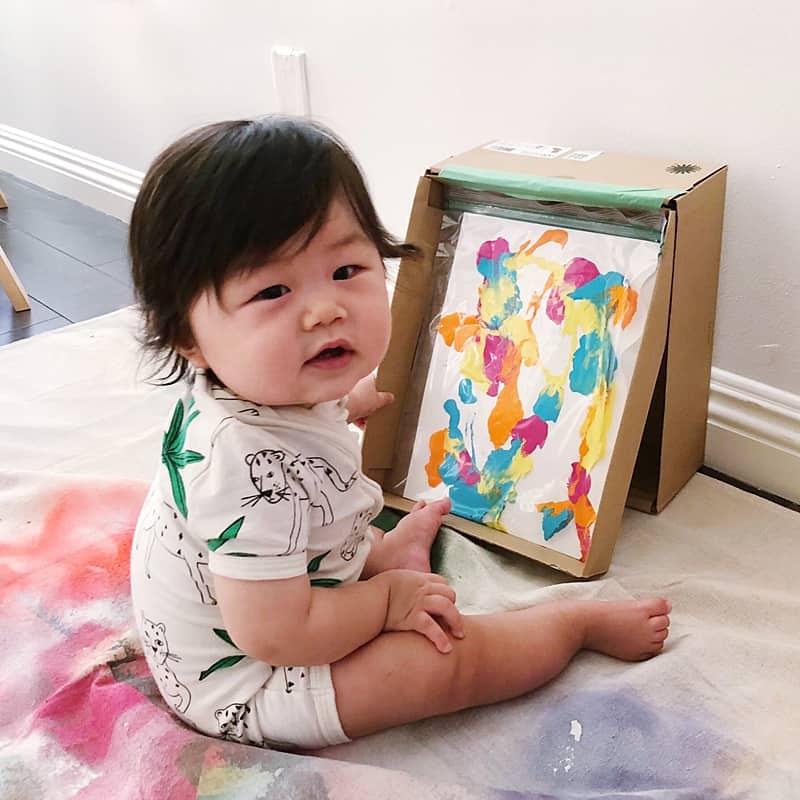 Mess-free baby painting art activity, Video