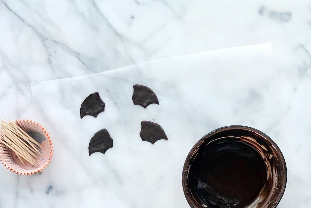 Make healthy, yummy Halloween bananimals for a spooky seasonal snack